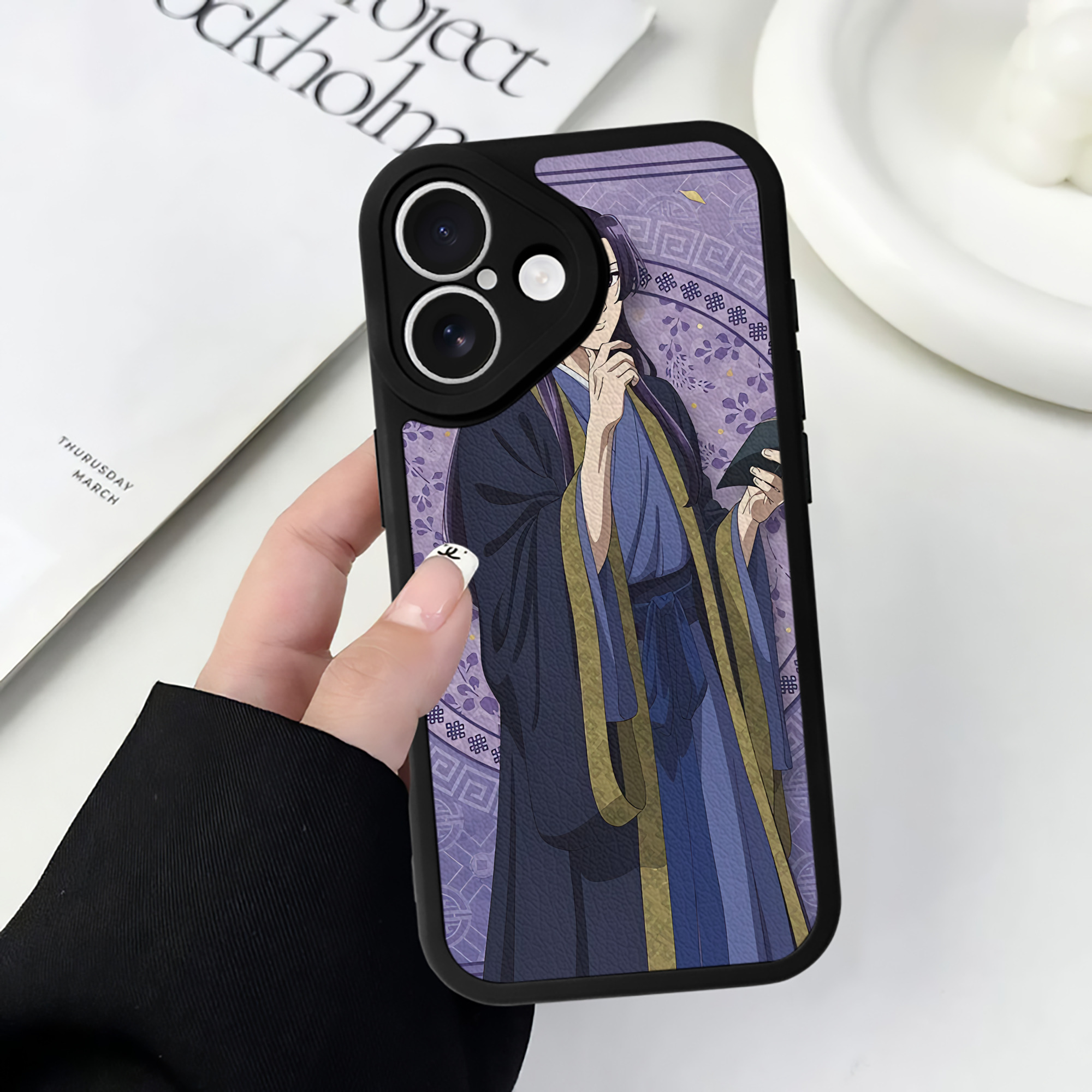 薬屋のひとりごと The Apothecary Diaries 【iPhone 16シリーズ対応】シリコンスマホケース（レザー調） 材質：シリコン